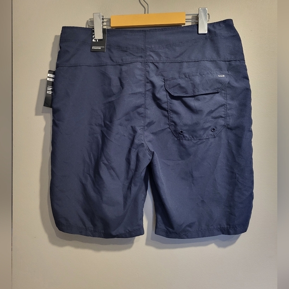 NEW- Hurley Men's Navy Swim Shorts, Size 31 - Picture 3 of 9